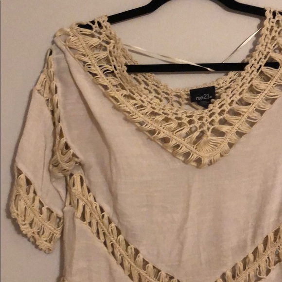 Top - Picture 2 of 2